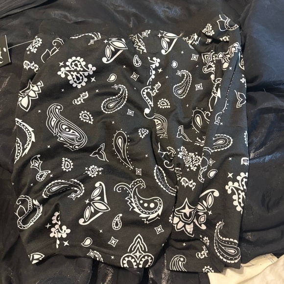 3/$20 Black Paisley Men's Athletic Shorts - Picture 2 of 2